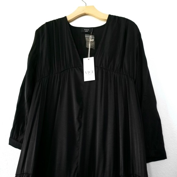NWT Vici Tiered Long Sleeve Maxi Dress in Black Large - Picture 4 of 10
